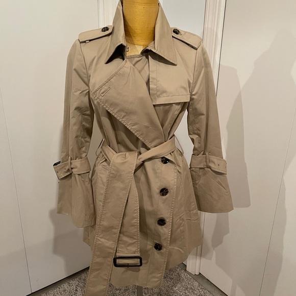 ☔️Spring rains☔️Banana Republic flare wrist coat - Picture 1 of 9